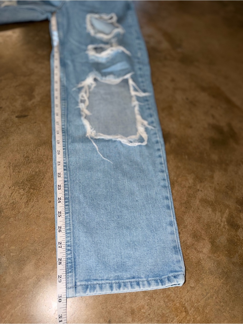 BDG Urban Outfitters Baggy Boyfriend Distressed Jeans Light Wash 27 L32 - Picture 8 of 12